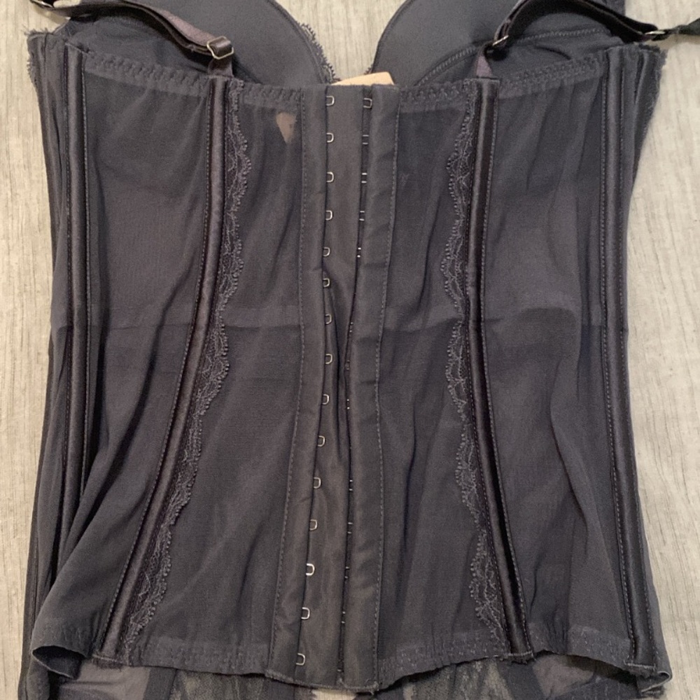 Victoria Secret Corset - Picture 3 of 3